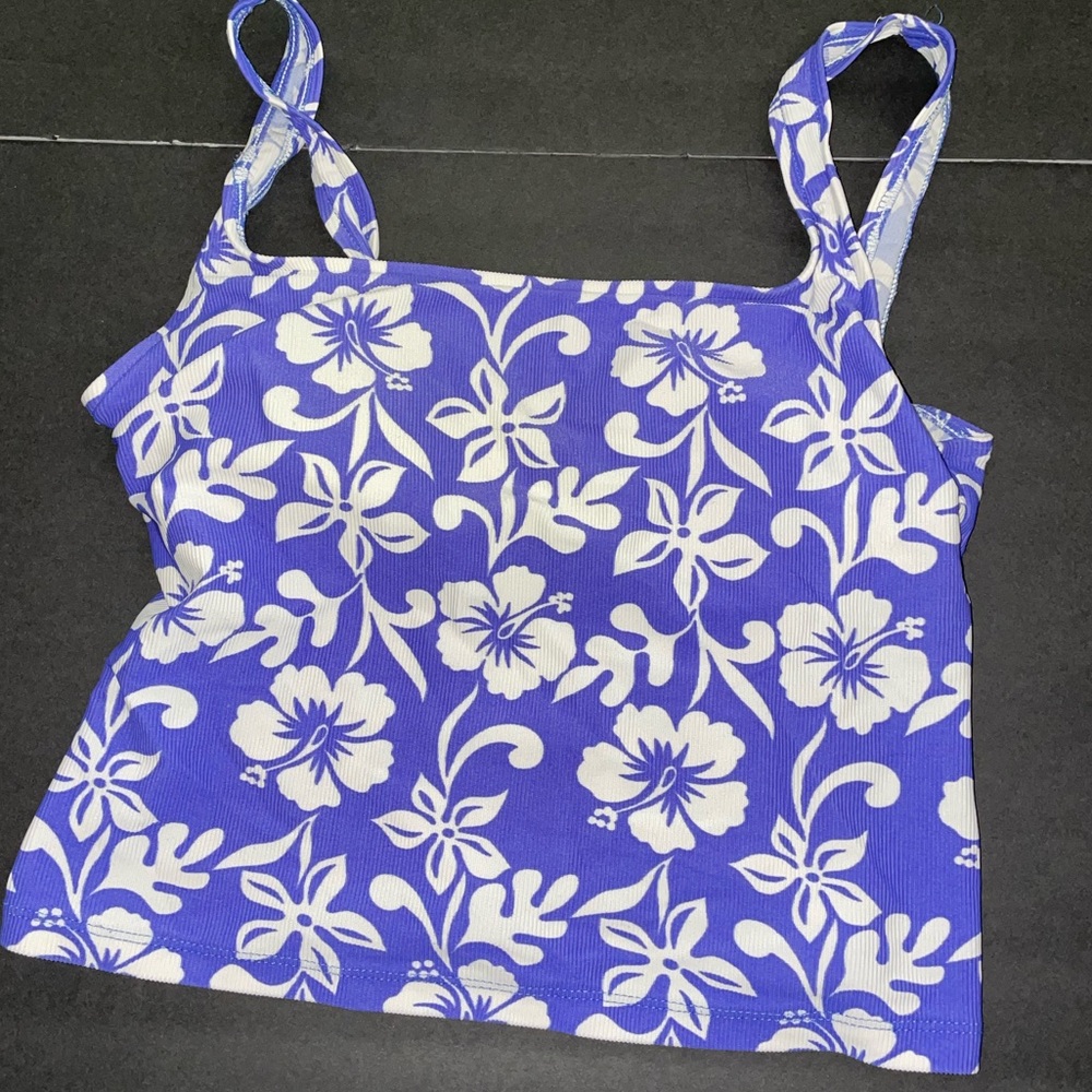 island floral bath top